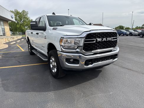 Used 2024 RAM 2500 Big Horn AWD/4WD image 3