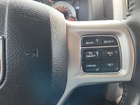 Used 2018 RAM 1500 Laramie w/ Convenience Group AWD/4WD image 18