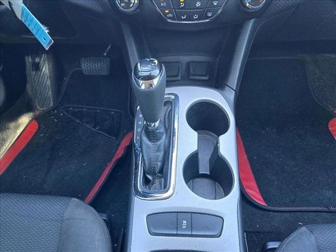 Used 2018 Chevrolet Cruze LS image 8