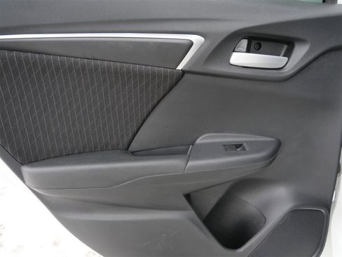 Used 2018 Honda Fit EX image 11