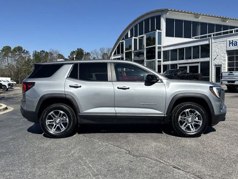 Used 2025 GMC Terrain Elevation image 11