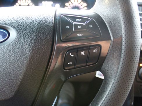Used 2016 Ford Explorer 4WD w/ Class II Trailer Tow Package image 19