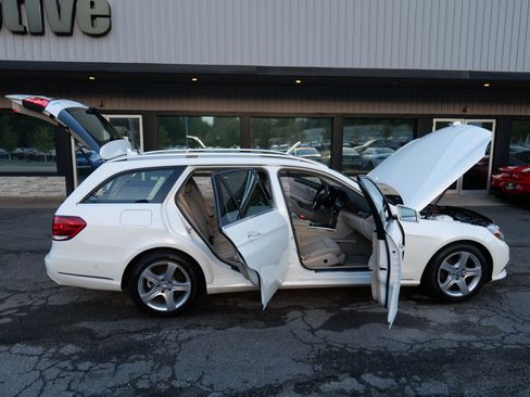 Used 2014 Mercedes-Benz E 350 4MATIC Wagon image 61