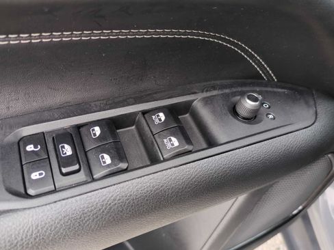 Used 2023 Jeep Compass Latitude w/ Convenience Group AWD/4WD image 22