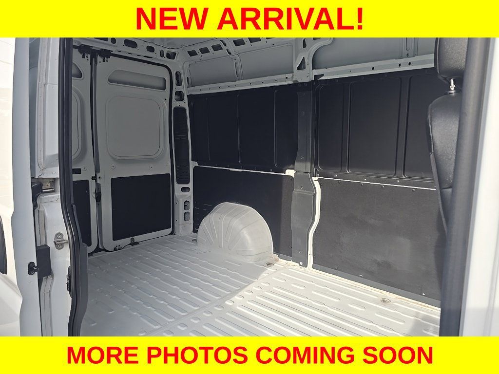 Used 2025 RAM ProMaster 2500 w/ Convenience Group FWD image 8