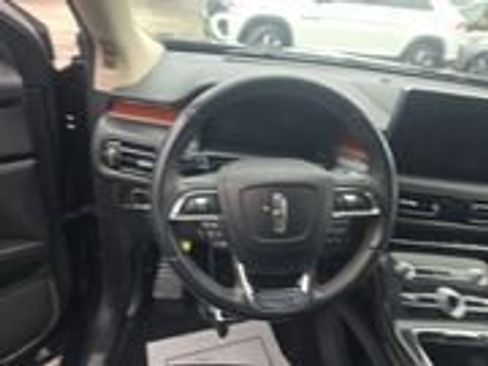 Used 2023 Lincoln Nautilus Reserve w/ Equipment Group 201A image 7