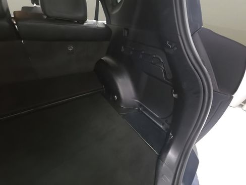 Used 2018 Toyota RAV4 SE AWD/4WD image 20