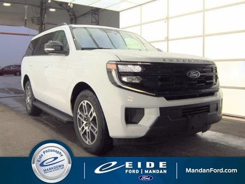 Used 2025 Ford Expedition Active AWD/4WD image 1