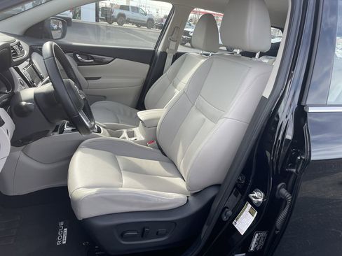 Used 2022 Nissan Rogue Sport SL image 19