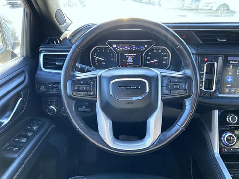 Used 2021 GMC Yukon Denali w/ Denali Ultimate Package image 12