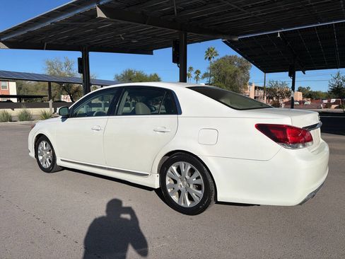 Used 2011 Toyota Avalon Limited image 6