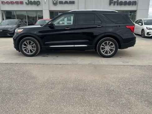 Used 2023 Ford Explorer Limited image 9