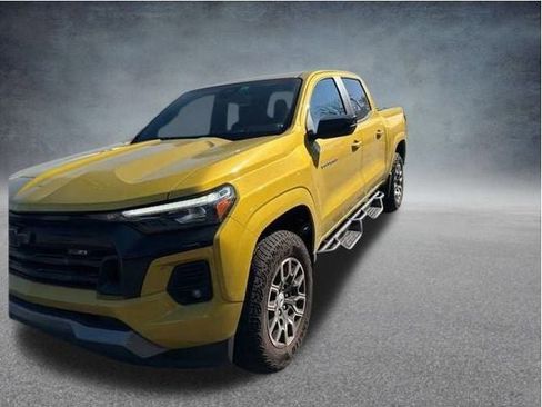 Used 2023 Chevrolet Colorado Z71 w/ Z71 Convenience Package 2 image 17