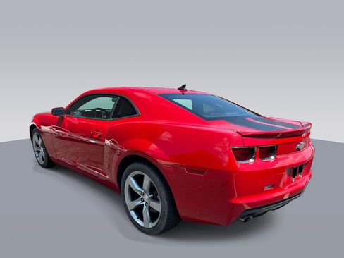 Used 2010 Chevrolet Camaro LT w/ RS Package RWD image 5