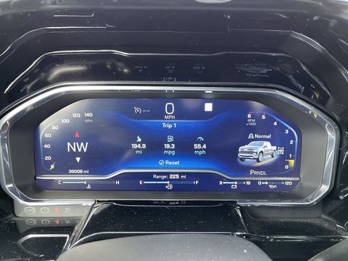 Used 2023 Chevrolet Silverado 1500 LT image 11