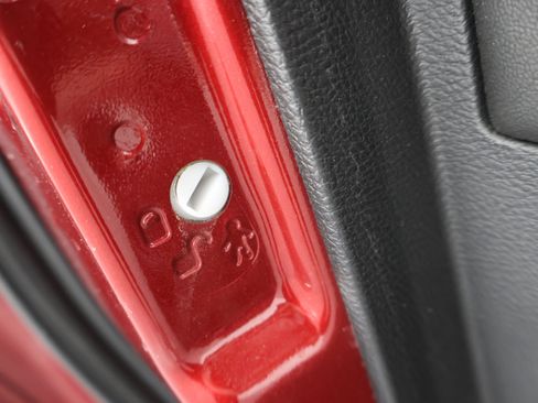 Used 2016 Jeep Cherokee Trailhawk w/ Comfort/Convenience Group image 36