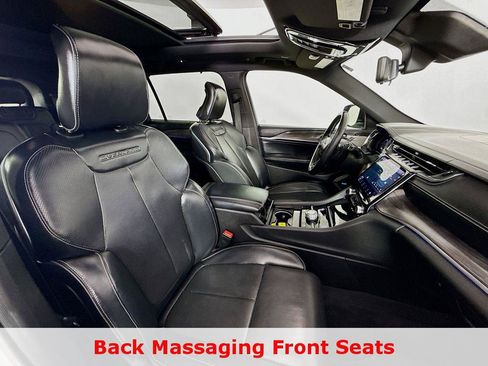 Used 2022 Jeep Grand Cherokee L Overland w/ Luxury Tech Group IV AWD/4WD image 32