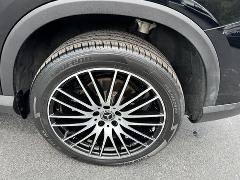 Used 2025 Mercedes-Benz GLC 300 4MATIC image 7