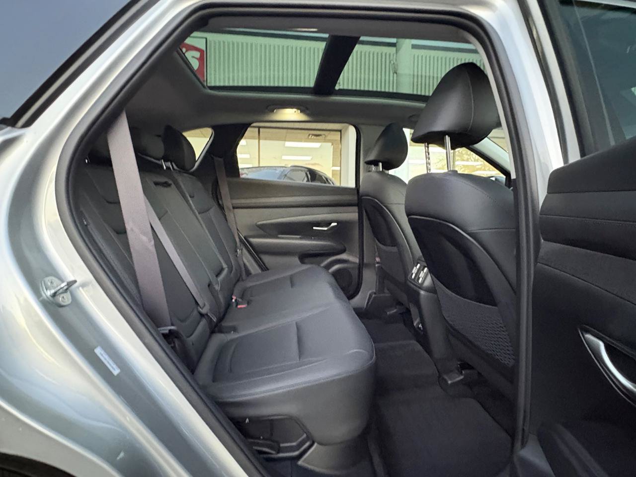 Used 2025 Hyundai Tucson SEL AWD/4WD image 21