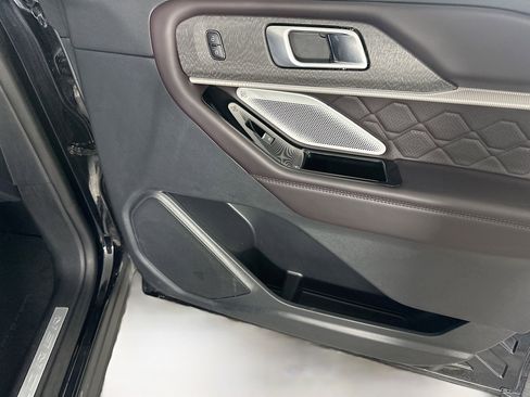 Used 2025 Ford Explorer Platinum w/ LUX Leather Package image 34