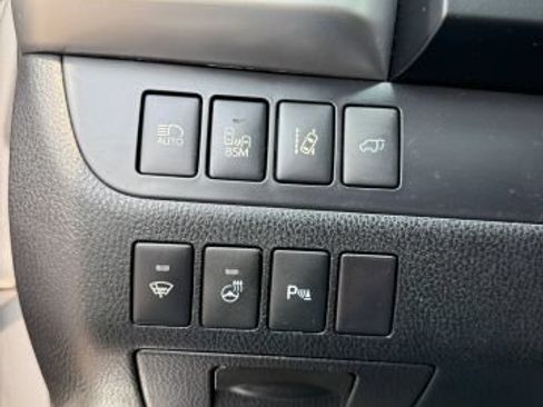 Used 2016 Toyota Highlander Limited Platinum AWD/4WD image 38