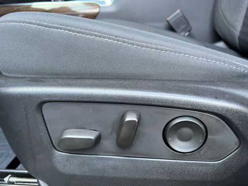 Used 2022 GMC Sierra 1500 Elevation image 15