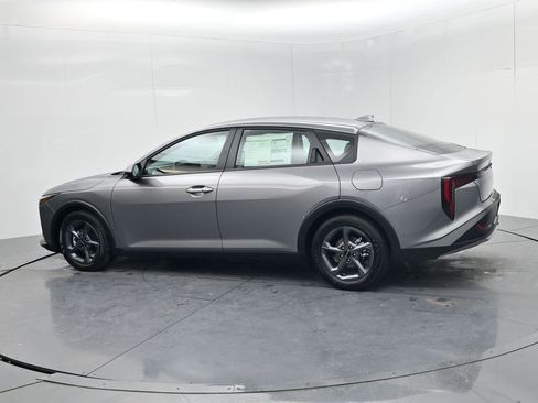 New 2026 Kia K4 LXS image 5