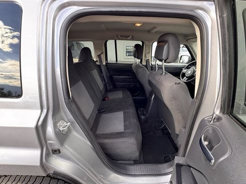 Used 2016 Jeep Patriot Sport w/ Power Value Group AWD/4WD image 27