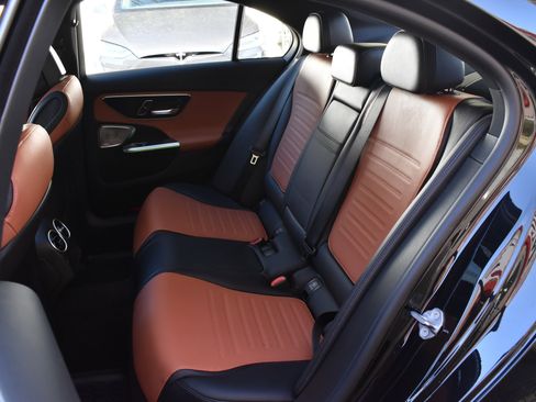 Used 2023 Mercedes-Benz C 300 4MATIC Sedan image 24