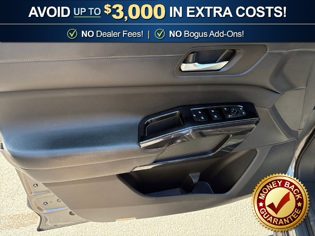 Used 2022 Nissan Pathfinder SV FWD image 16
