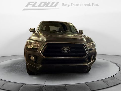 Used 2022 Toyota Tacoma SR5 image 3