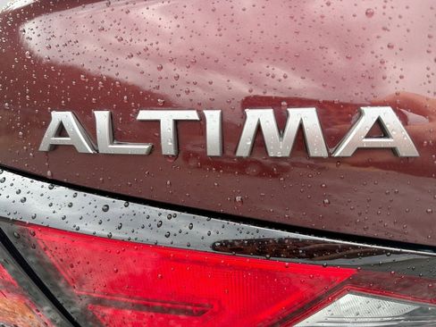 Used 2024 Nissan Altima 2.5 SV image 37