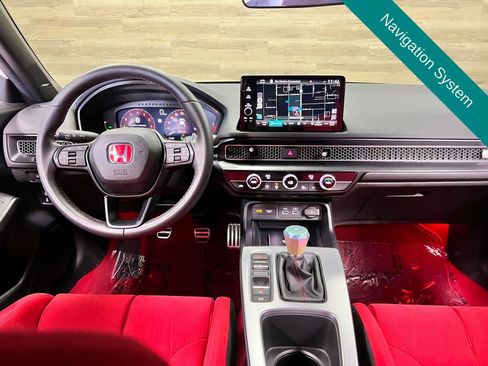 Used 2025 Honda Civic Type R image 2