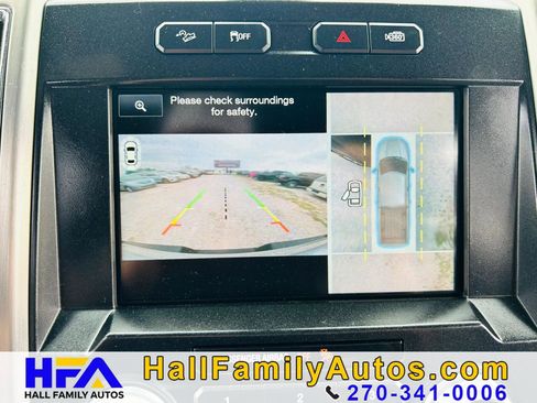 Used 2015 Ford F150 Platinum w/ Equipment Group 701A Luxury AWD/4WD image 32