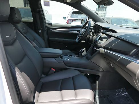 Used 2023 Cadillac XT5 Luxury FWD image 25