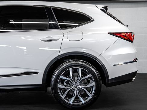 Used 2023 Acura MDX SH-AWD w/ Technology Package image 13