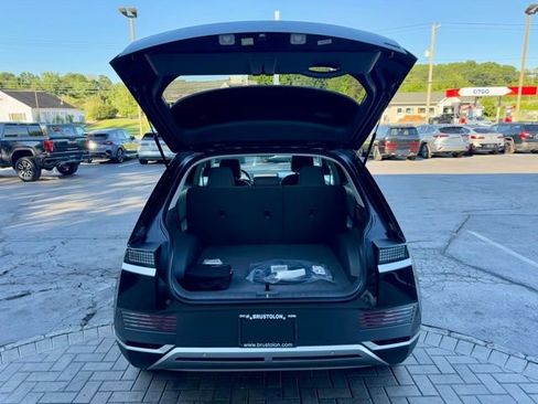 Used 2023 Hyundai Ioniq 5 SE image 12