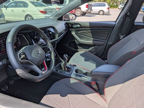 Used 2024 Volkswagen Jetta GLI 40th Anniversary Edition FWD image 10