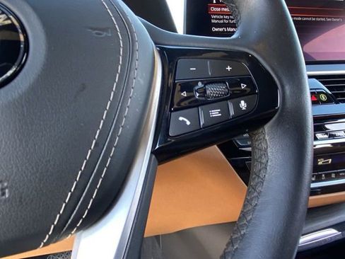 Used 2023 BMW 530i w/ Premium Package image 23