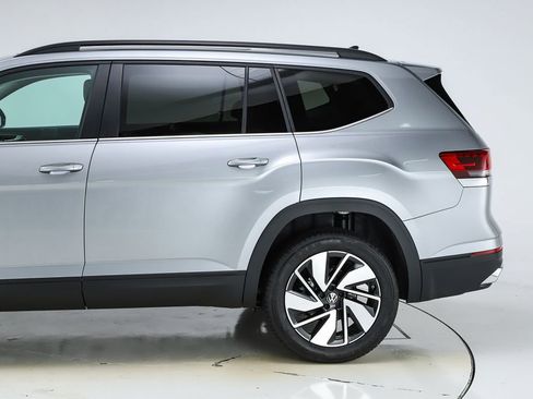 New 2026 Volkswagen Atlas SE image 43