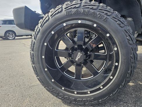 Used 2017 Jeep Wrangler Unlimited Sport image 9