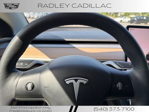 Used 2025 Tesla Model Y Long Range AWD/4WD image 5
