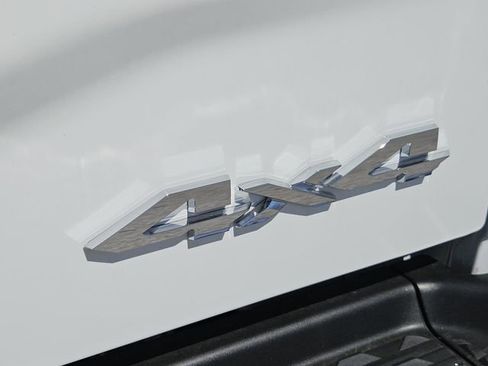 New 2026 RAM 2500 Tradesman w/ Chrome Appearance Group AWD/4WD image 10