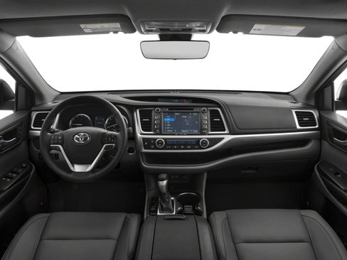 Used 2017 Toyota Highlander Limited Platinum w/ Carpet Mat Package AWD/4WD image 7