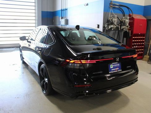 Used 2025 Honda Accord Sport image 38