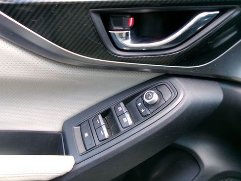 Used 2019 Subaru Impreza 2.0i Limited image 14