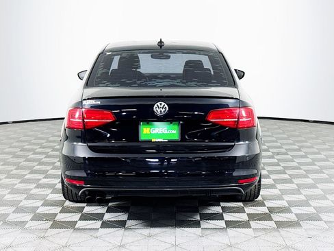 Used 2017 Volkswagen Jetta GLI image 8