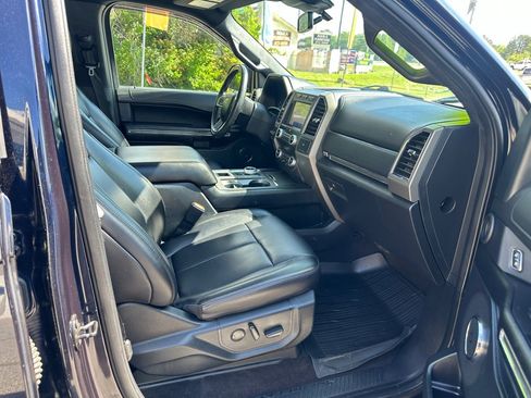 Used 2021 Ford Expedition XLT image 24