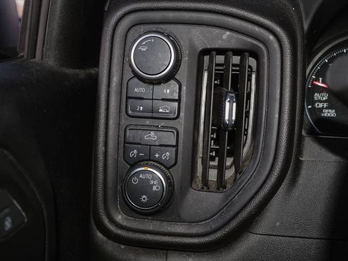 Used 2022 Chevrolet Silverado 1500 Custom AWD/4WD image 10
