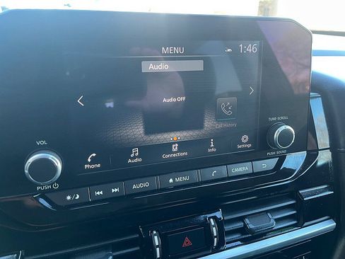 Used 2024 Nissan Pathfinder SV image 30